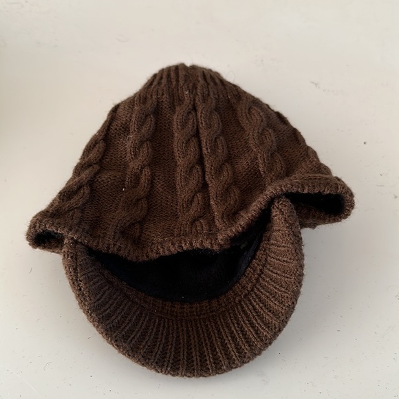 Knit caps - Picture 3 of 6